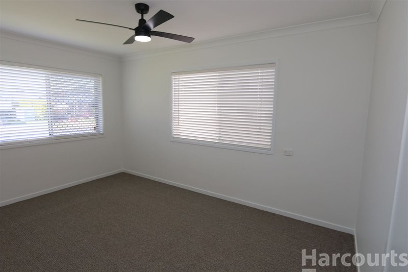 Photo - 15 Phoenix Avenue, Bongaree QLD 4507 - Image 6