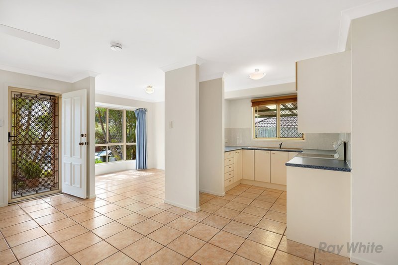 Photo - 15 Picot Crescent, Runcorn QLD 4113 - Image 6