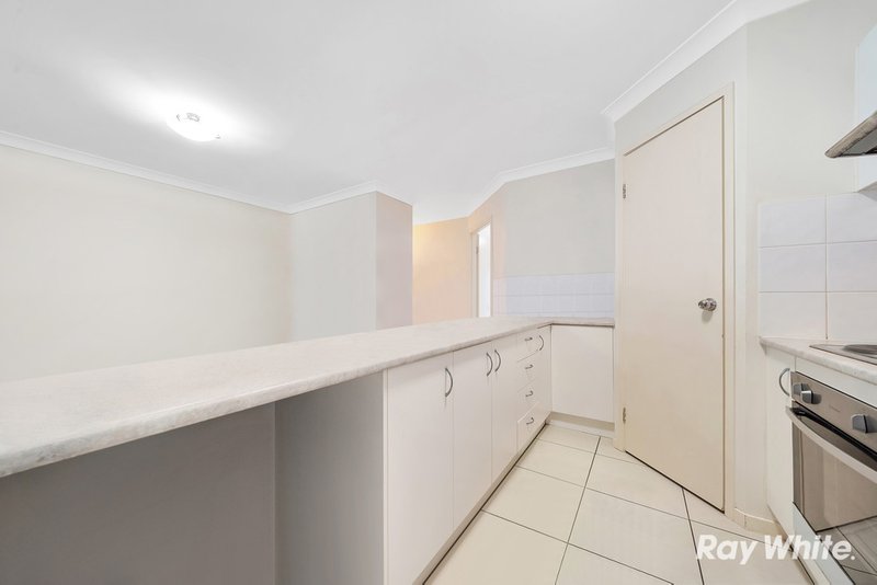 Photo - 15 Pine Grove Drive, Crestmead QLD 4132 - Image 4