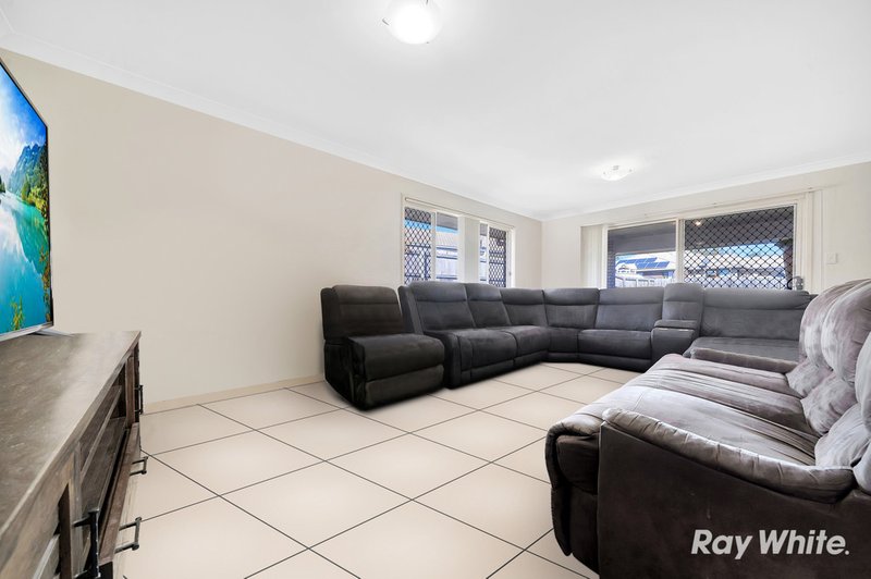 Photo - 15 Pine Grove Drive, Crestmead QLD 4132 - Image 5