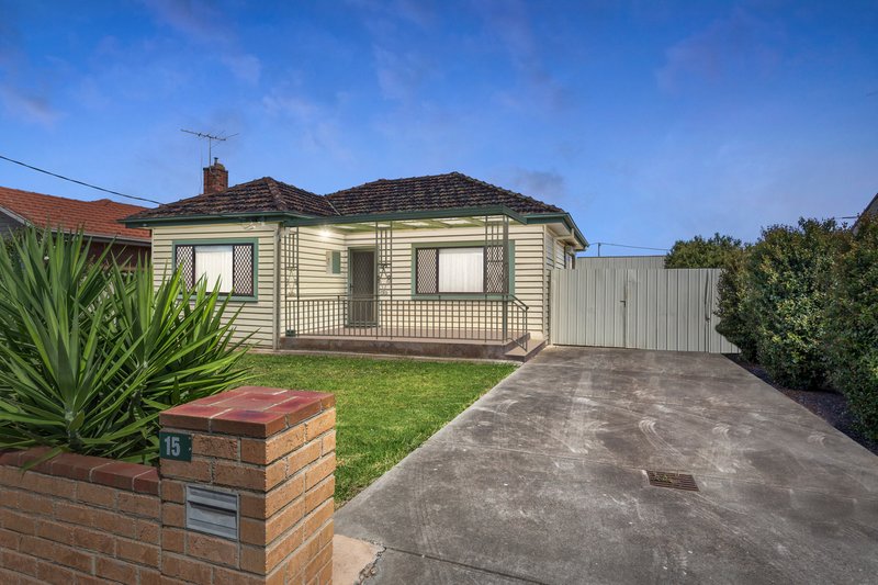 15 Pine Street, Thomastown VIC 3074