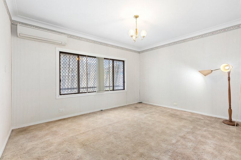 Photo - 15 Pioneer Street, Seven Hills NSW 2147 - Image 3