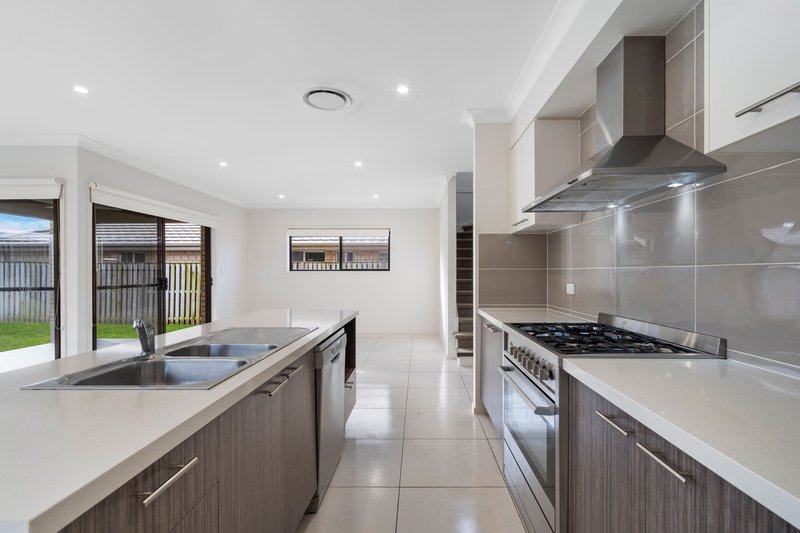 Photo - 15 Pisces Court, Coomera QLD 4209 - Image 3