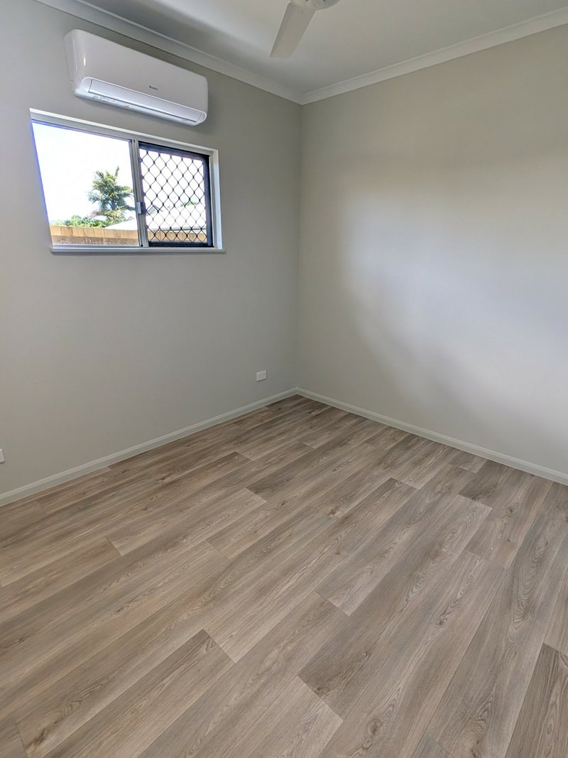 Photo - 15 Pisek Close, White Rock QLD 4868 - Image 6