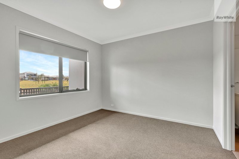 Photo - 15 Pitton Walk, Donnybrook VIC 3064 - Image 5