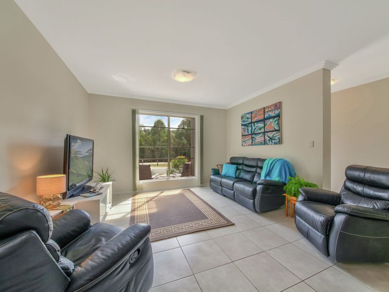 Photo - 15 Planigale Crescent, North Lakes QLD 4509 - Image 2