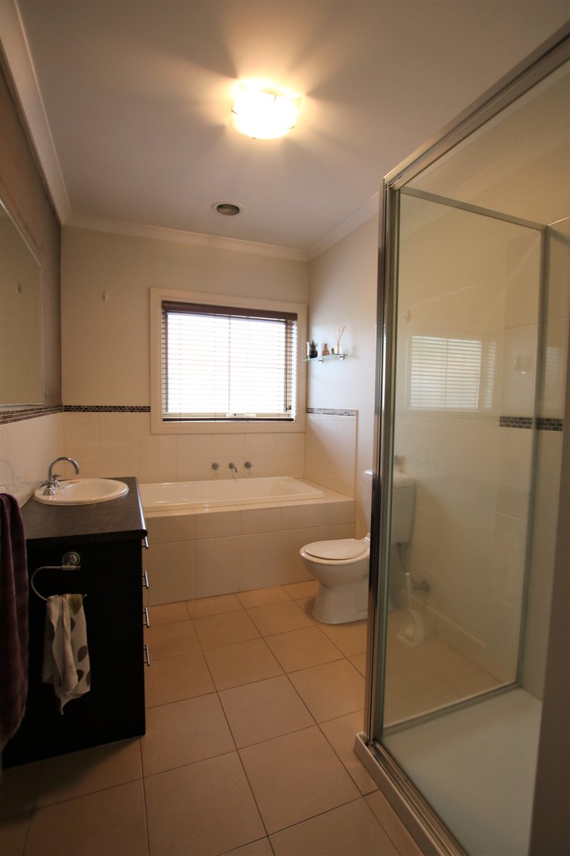 Photo - 1/5 Plymouth Avenue, Pascoe Vale VIC 3044 - Image 10