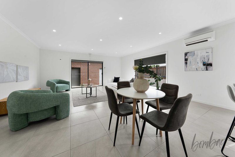 Photo - 15 Popran Walk, Wollert VIC 3750 - Image 5