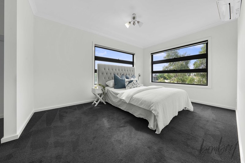 Photo - 15 Popran Walk, Wollert VIC 3750 - Image 11