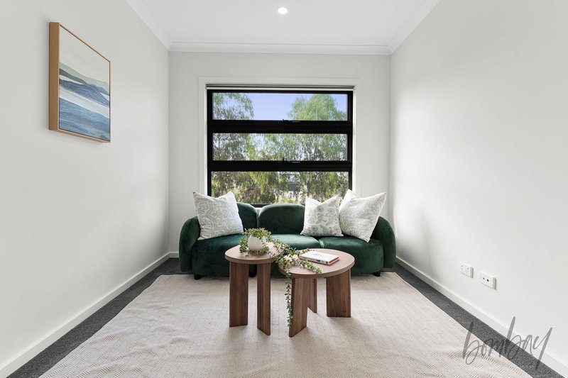 Photo - 15 Popran Walk, Wollert VIC 3750 - Image 12