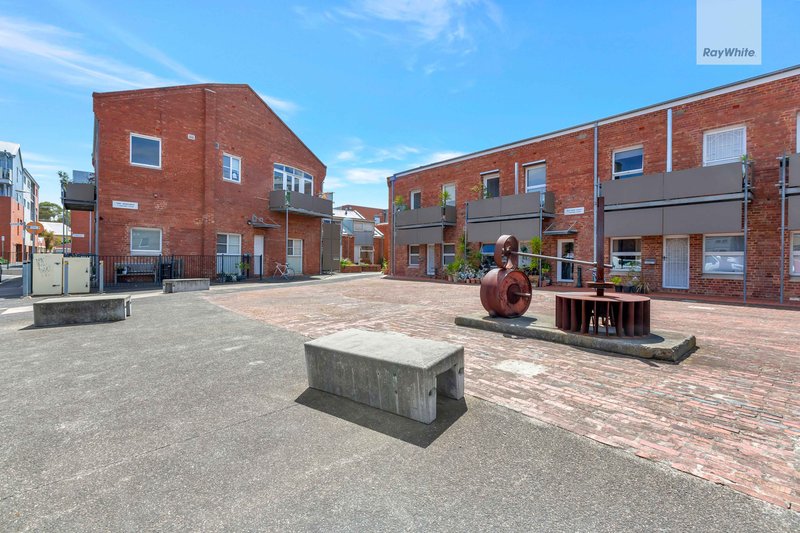 Photo - 1/5 Pottery Court, Brunswick VIC 3056 - Image 10