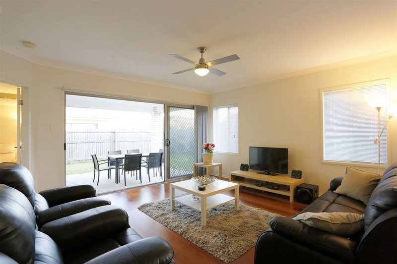 Photo - 15 Pressland Street, Carseldine QLD 4034 - Image 5