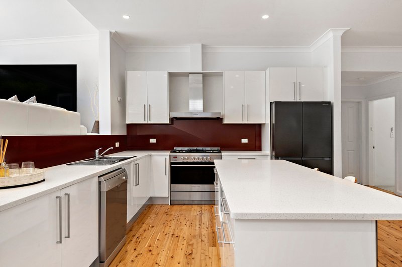 Photo - 15 Prince Edward Road, Seaforth NSW 2092 - Image 5