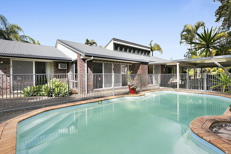 Photo - 15 Princeville Court, Robina QLD 4226 - Image 4