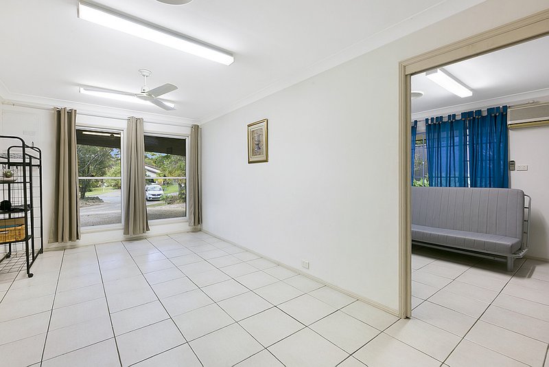 Photo - 15 Princeville Court, Robina QLD 4226 - Image 9