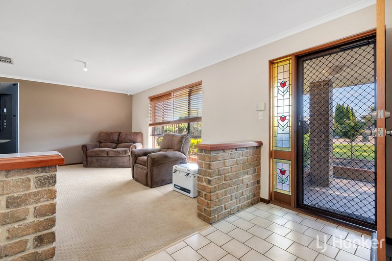 15 Protea Court, Craigmore SA 5114