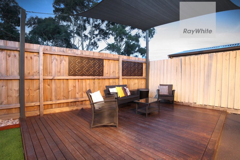 Photo - 15 Pyke Drive, Gladstone Park VIC 3043 - Image 15