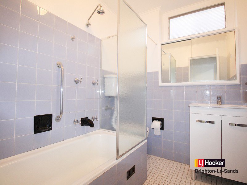 Photo - 1/5 Queens Road, Brighton-Le-Sands NSW 2216 - Image 3