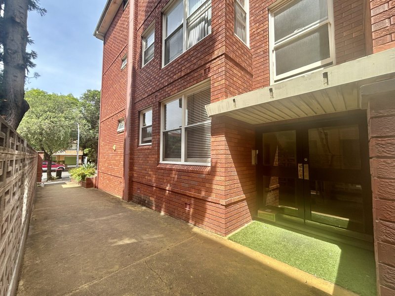 Photo - 1/5 Queens Road, Brighton-Le-Sands NSW 2216 - Image 8