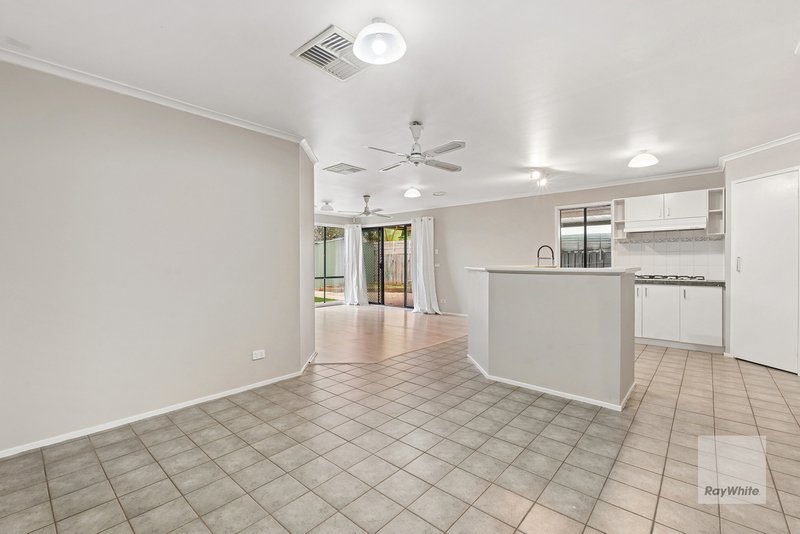 Photo - 15 Racecourse Road, Werribee VIC 3030 - Image 6