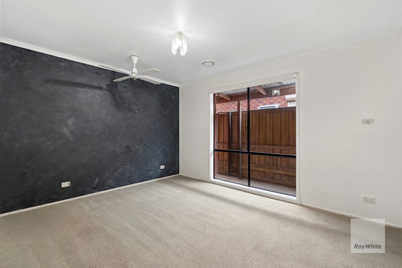 Photo - 15 Racecourse Road, Werribee VIC 3030 - Image 9