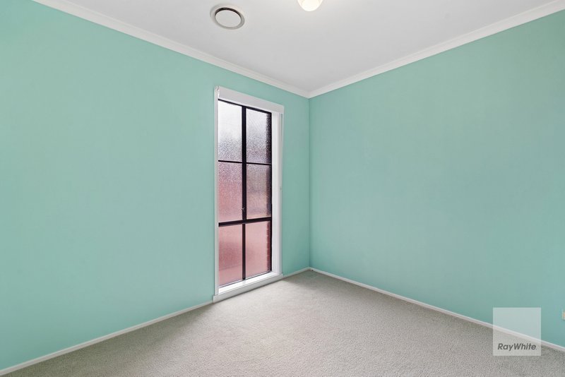 Photo - 15 Racecourse Road, Werribee VIC 3030 - Image 11