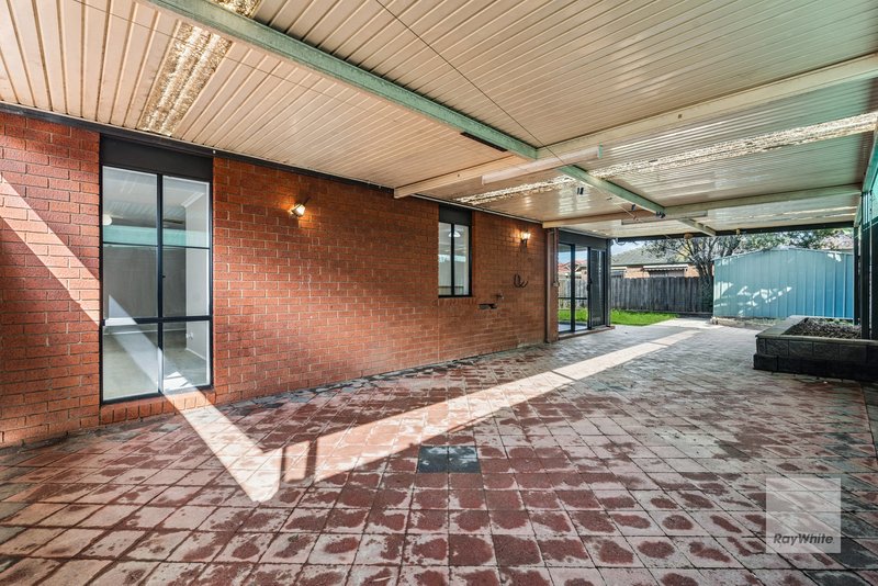 Photo - 15 Racecourse Road, Werribee VIC 3030 - Image 14