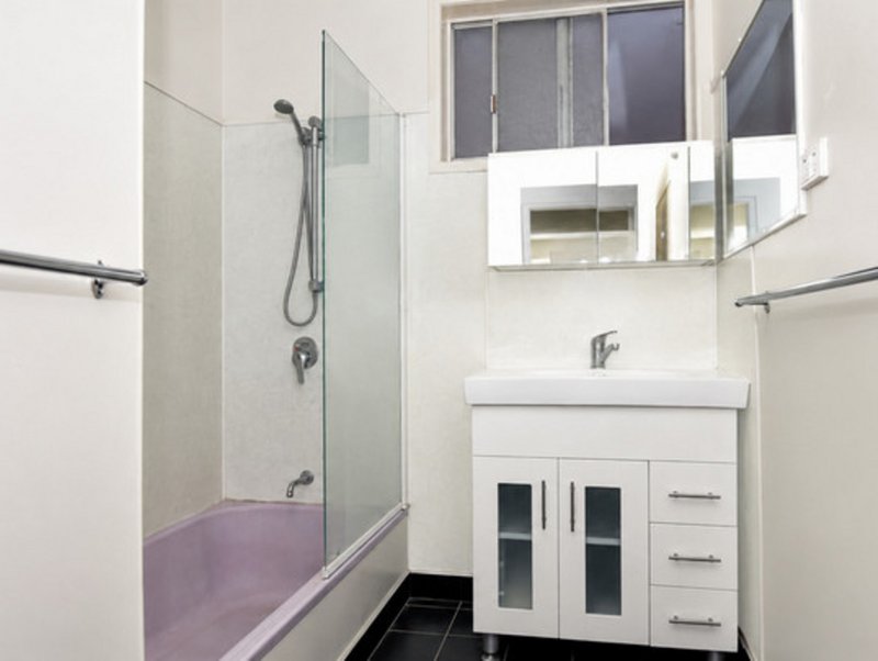 Photo - 15 Raff Street, North Toowoomba QLD 4350 - Image 7