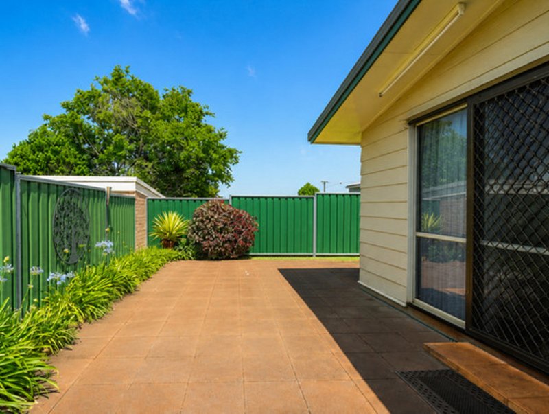 Photo - 15 Raff Street, North Toowoomba QLD 4350 - Image 12