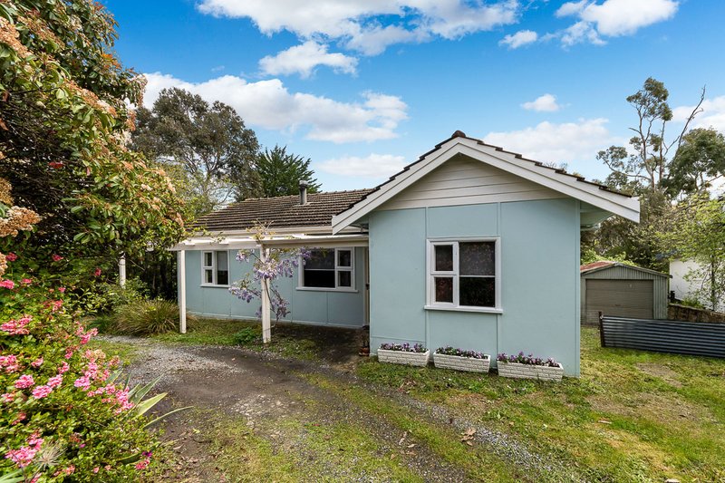 15 Railway Avenue, Bridgewater SA 5155