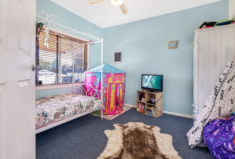 Photo - 15 Railway Street, Tamworth NSW 2340 - Image 5