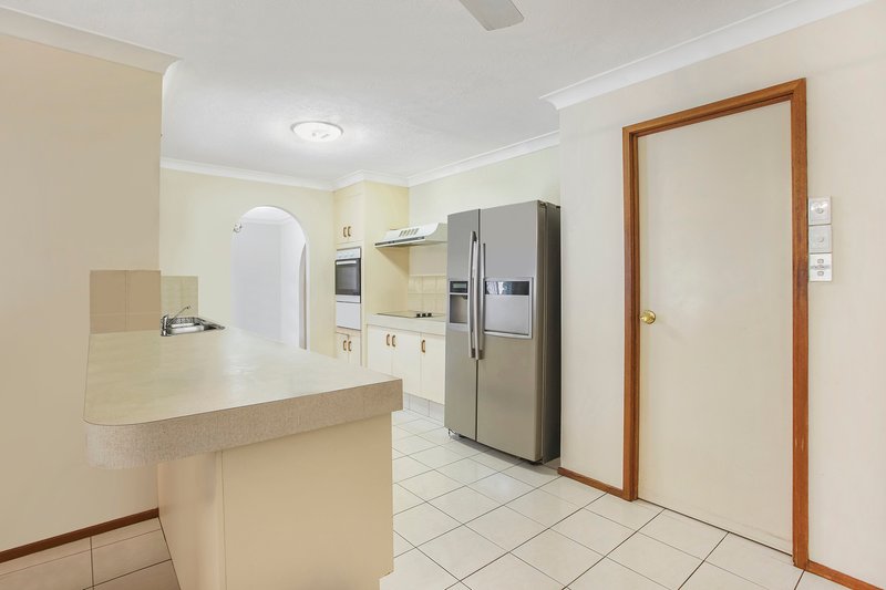 Photo - 15 Rangeview Court, Burleigh Waters QLD 4220 - Image 6