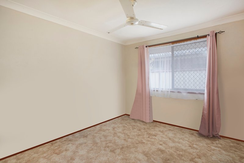 Photo - 15 Rangeview Court, Burleigh Waters QLD 4220 - Image 9