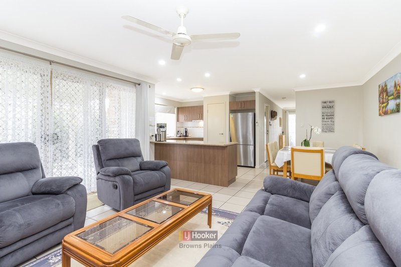 Photo - 15 Rasmussen Avenue, Marsden QLD 4132 - Image 2