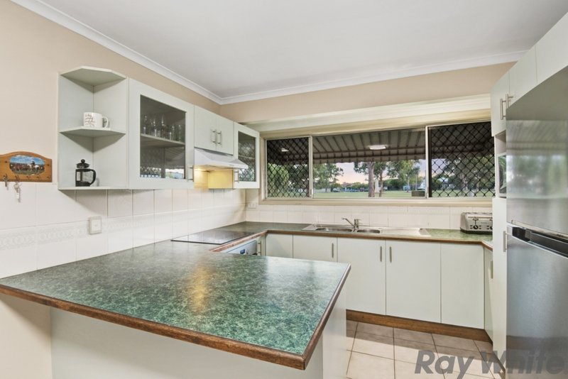 Photo - 15 Raymond Terrace, Deception Bay QLD 4508 - Image 2