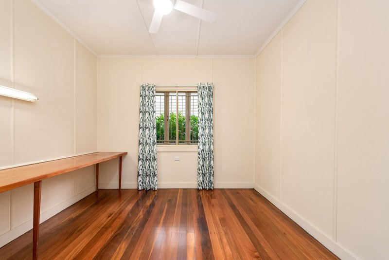 Photo - 15 Rees Avenue, Coorparoo QLD 4151 - Image 13