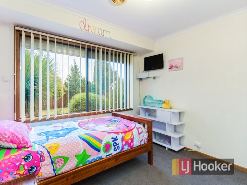 Photo - 15 Reeves Court, Hampton Park VIC 3976 - Image 7