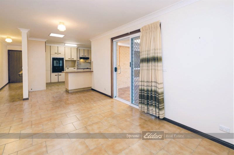 Photo - 15 Regency Circuit, Tuncurry NSW 2428 - Image 7