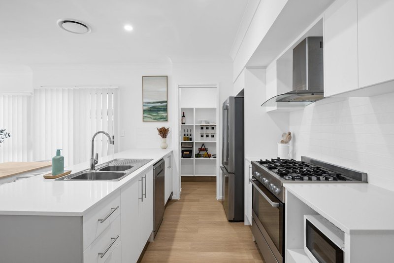 Photo - 15 Resin Street, Ripley QLD 4306 - Image 9