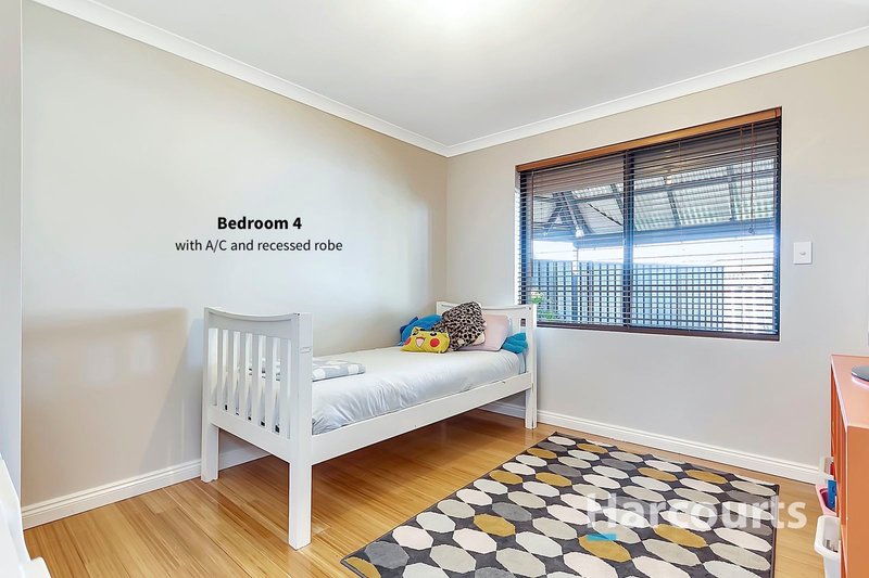 Photo - 15 Retreat Green, Banksia Grove WA 6031 - Image 16