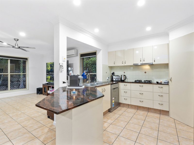 Photo - 15 Rhiannon Drive, Ashmore QLD 4214 - Image 7