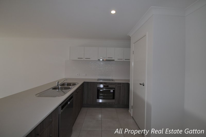 Photo - 1/5 Richmond Terrace, Plainland QLD 4341 - Image 15