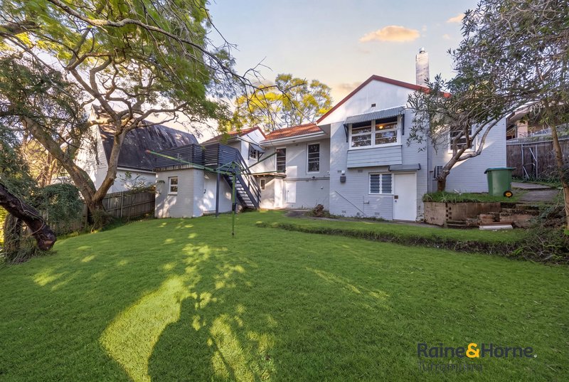 Photo - 15 Riddles Lane, Pymble NSW 2073 - Image 11