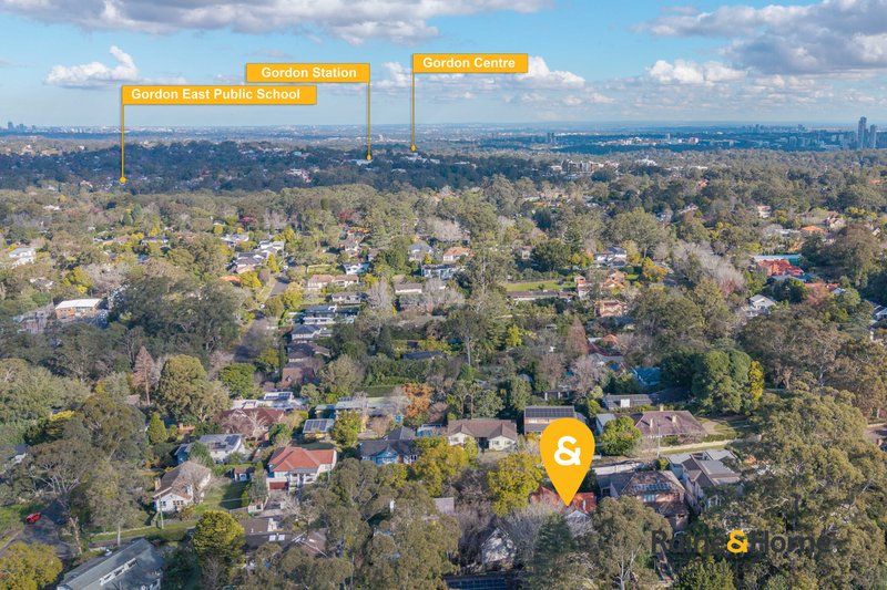 Photo - 15 Riddles Lane, Pymble NSW 2073 - Image 14