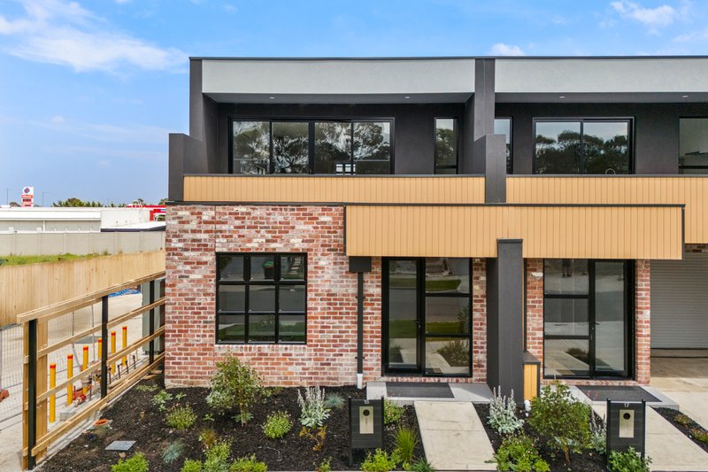 Photo - 15 Rihanna Street, Greenvale VIC 3059 - Image 1