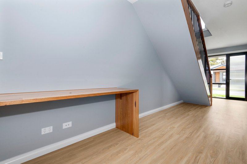 Photo - 15 Rihanna Street, Greenvale VIC 3059 - Image 3