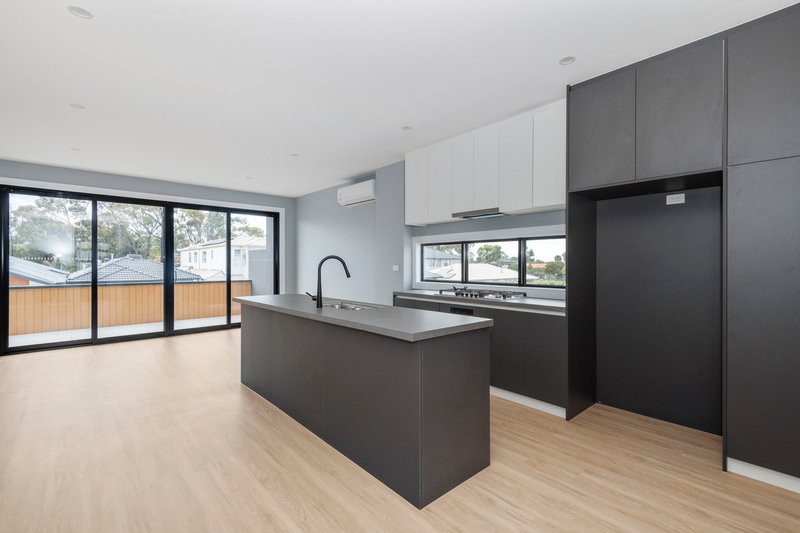 Photo - 15 Rihanna Street, Greenvale VIC 3059 - Image 8