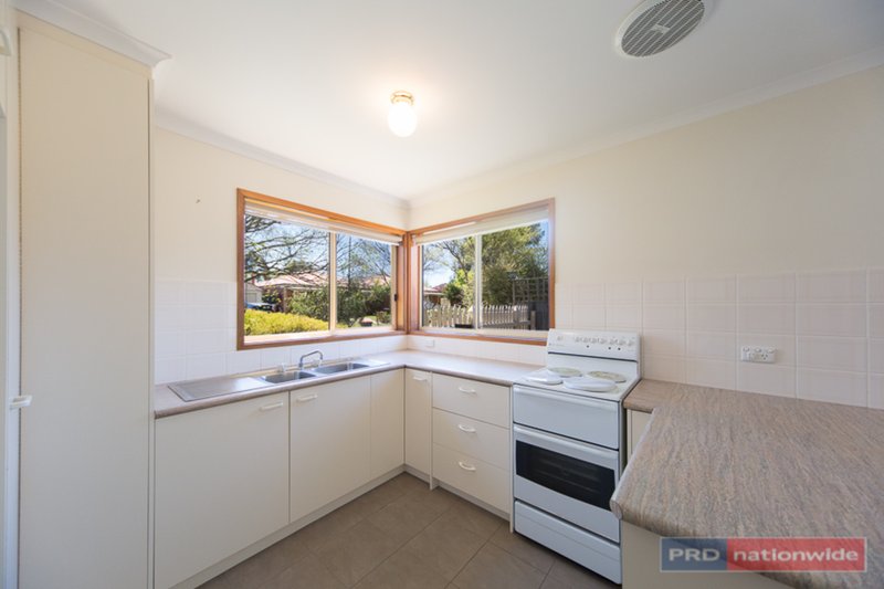 Photo - 15 Riley Close, Ngunnawal ACT 2913 - Image 4