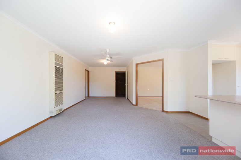 Photo - 15 Riley Close, Ngunnawal ACT 2913 - Image 5