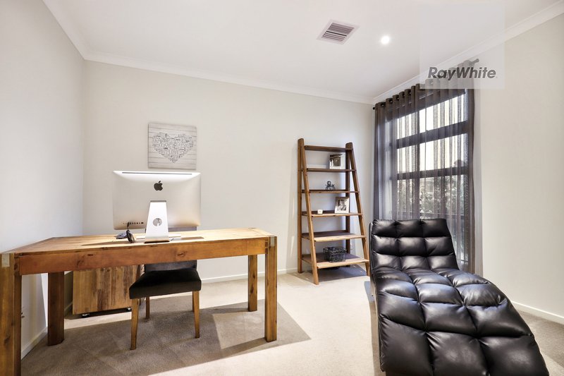 Photo - 15 River Rose Street, Greenvale VIC 3059 - Image 4